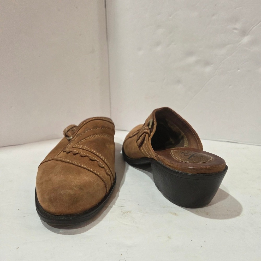 Y2K Clarks Tan Suede Buckle Block Heel Mules Clogs Western Cotcottage Granny - Picture 3 of 10